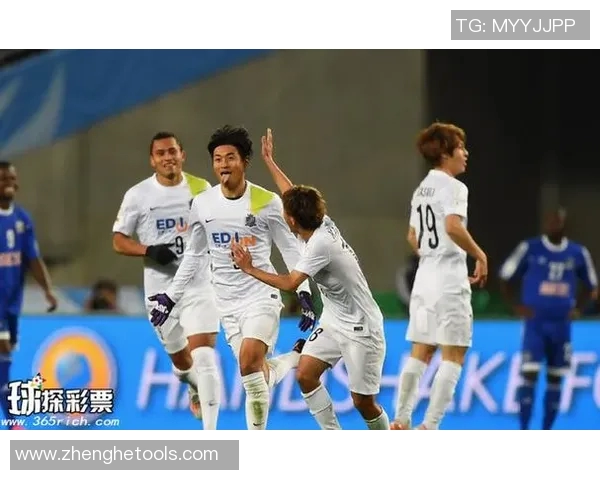 新泻天鹅与广岛三箭激战正酣谁能在这场较量中笑到最后